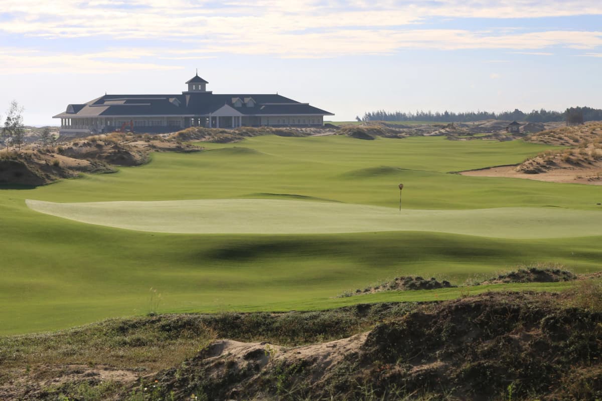 Hoiana Shores Golf Club - Clubhouse View