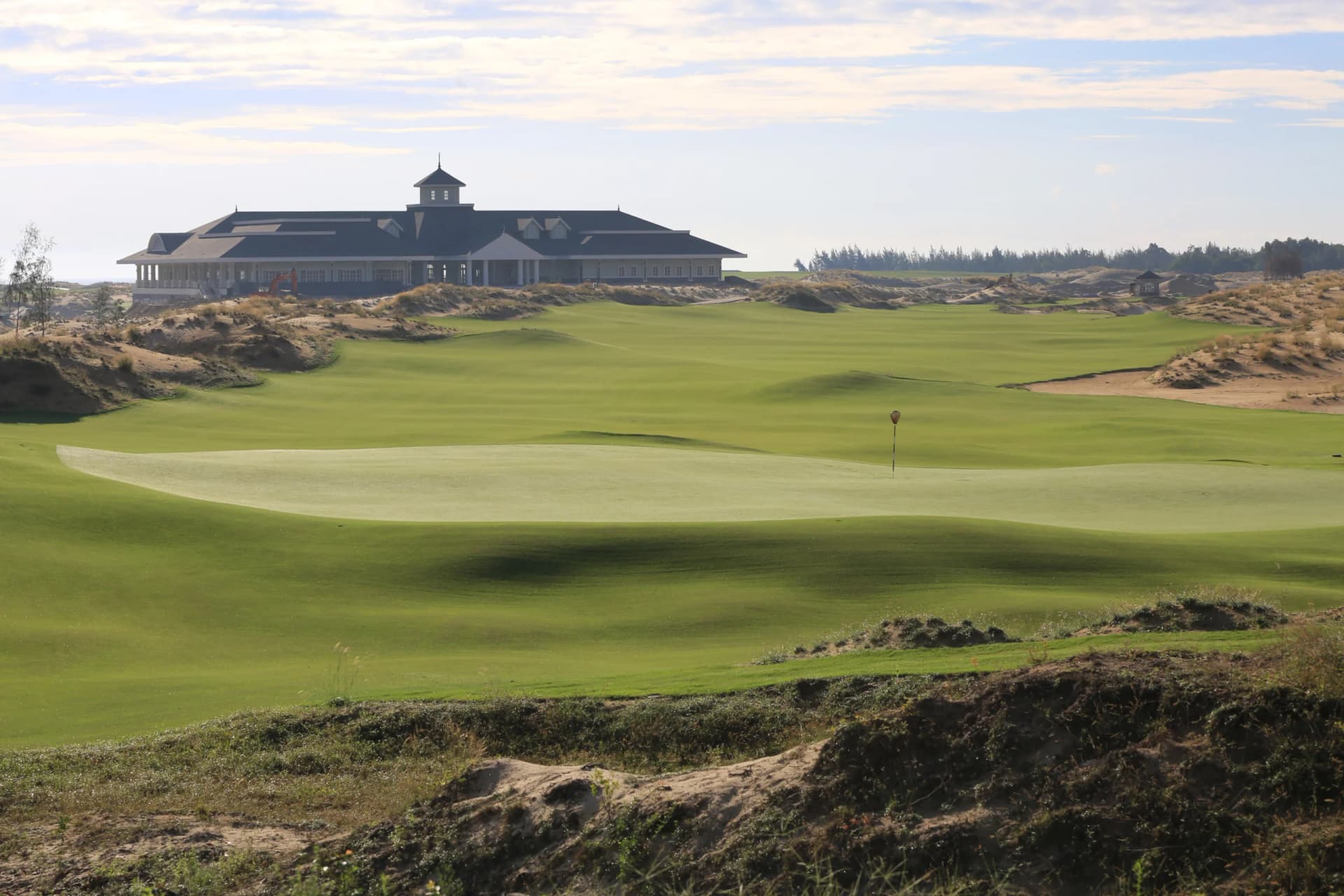 Hoiana Shores Golf Club - Clubhouse View